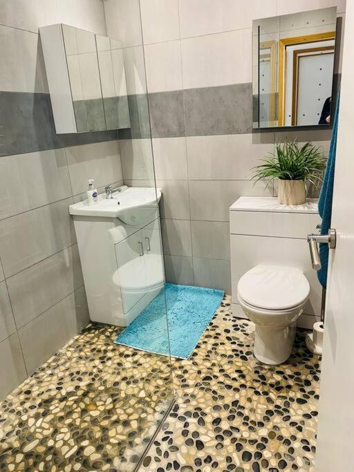 Love Lancing By The Sea With Optional Large Hot Tub Sleeps Up To 8 & Free Parking Villa Exterior photo