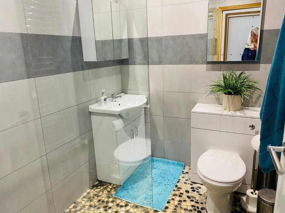 Love Lancing By The Sea With Optional Large Hot Tub Sleeps Up To 8 & Free Parking Villa Exterior photo